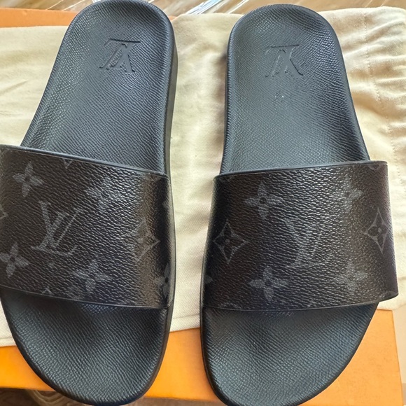 Louis Vuitton Mens Waterfront Mule - Picture 1 of 3